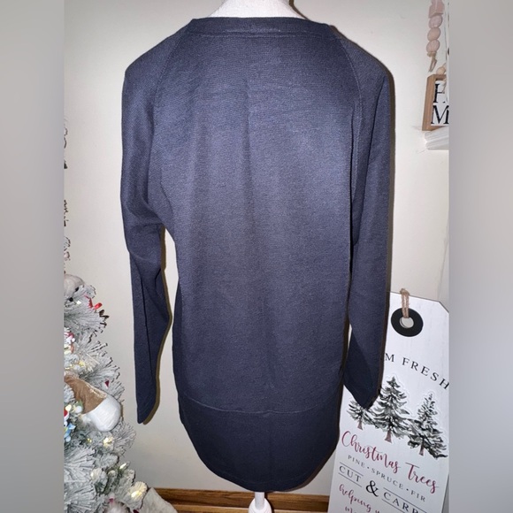 Maggie Lawrence Black Long Sleeve split side waffle knit type top. EUC size S - Picture 5 of 11